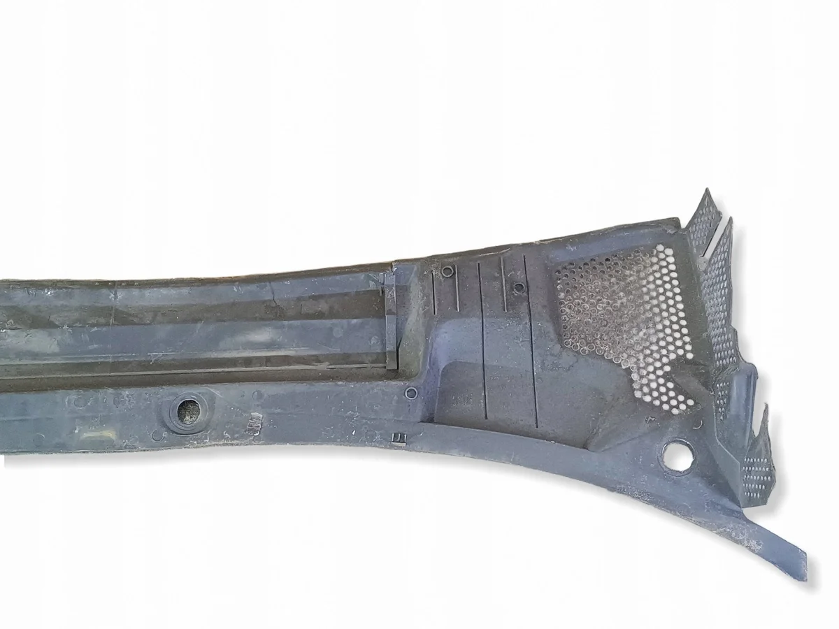 Opel Vectra B Under Wiper Panel 90464416 image 6