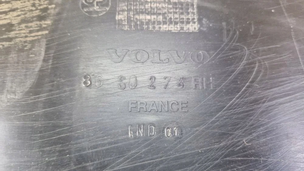 Volvo V70 Nadkole Tylne Prawe 8650274 image 4
