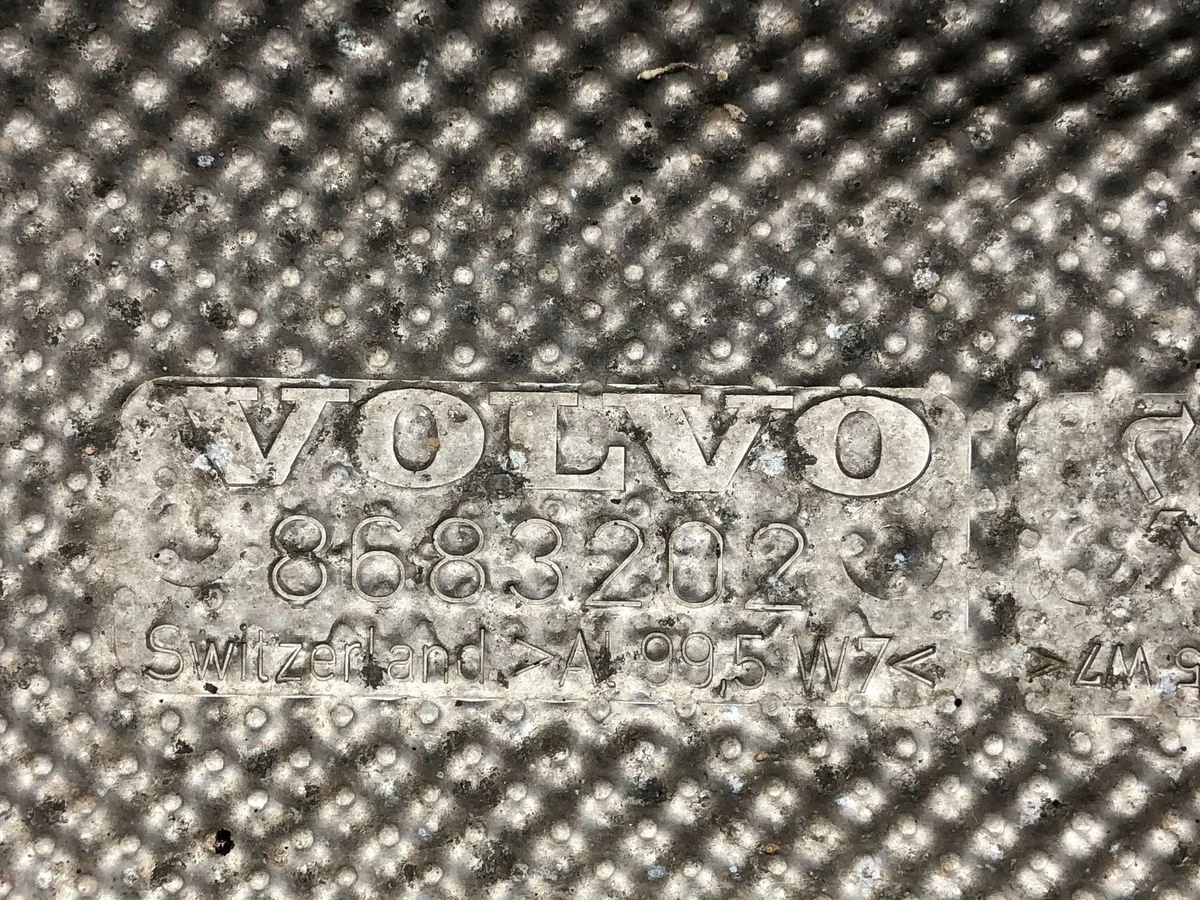 Volvo V70 8683202 Bouclier thermique image 5
