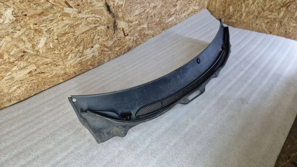 Front Undertray Volvo V70 9190000 image 3