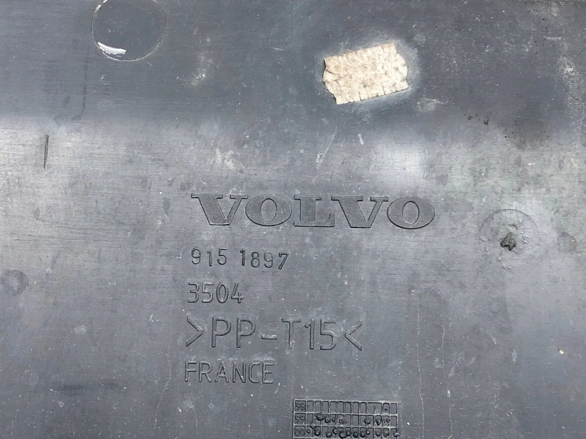 Volvo V70 2000 Jäähdyttimen suojus 9151897 image 3
