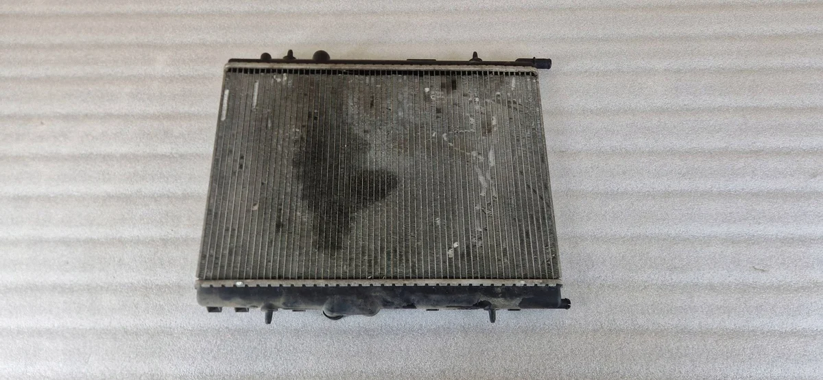 Kühler Wasser vorne Citroen Xsara Picasso image 5