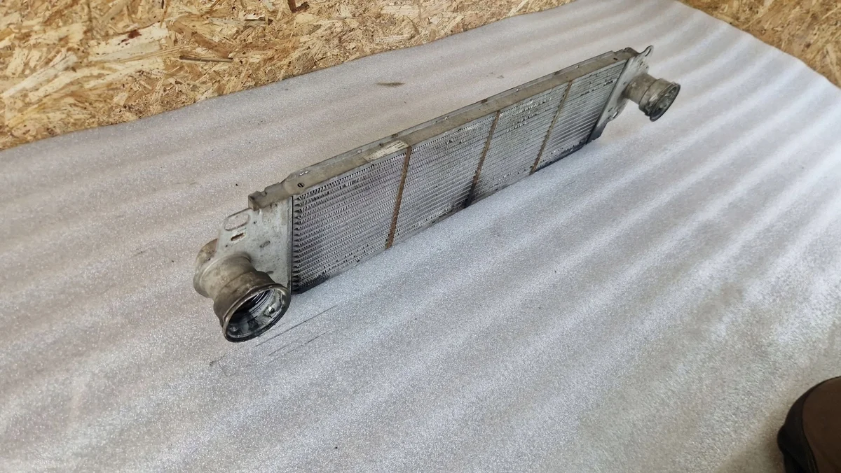 VW T5 Intercooler 8ML376723-511 image 5