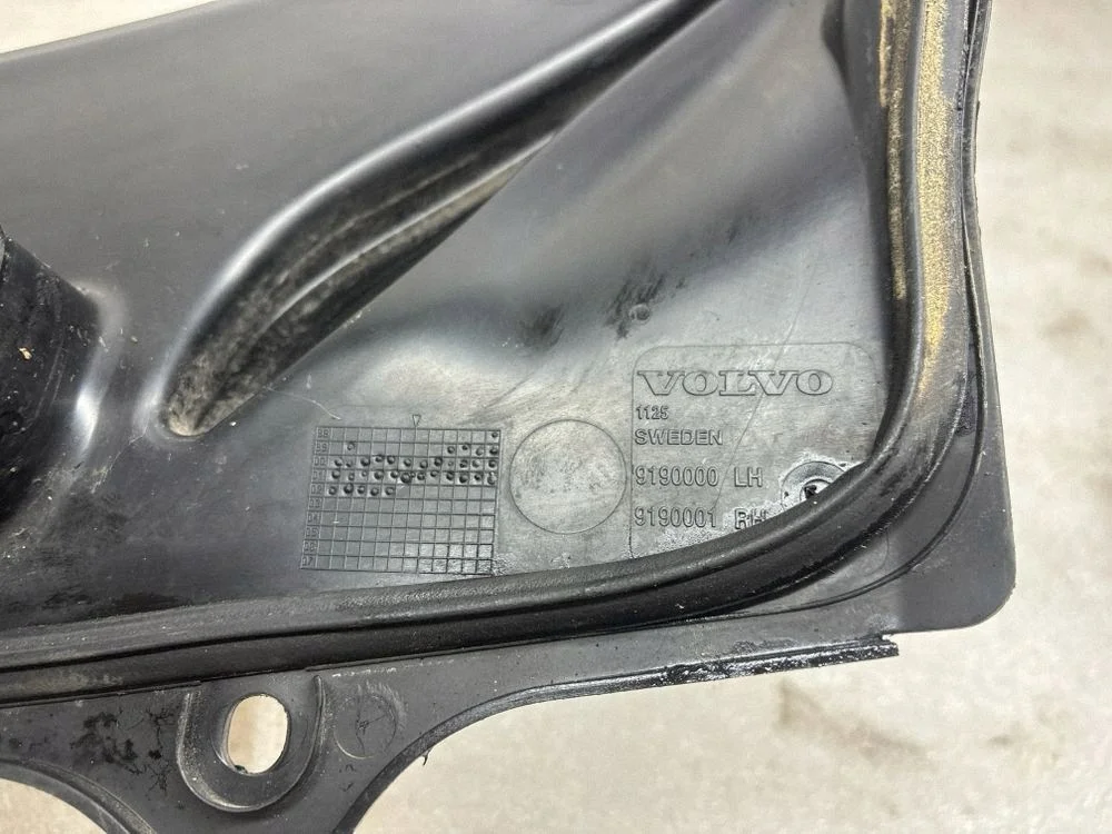 Podszybie Volvo V70 OEM 9190000 image 4