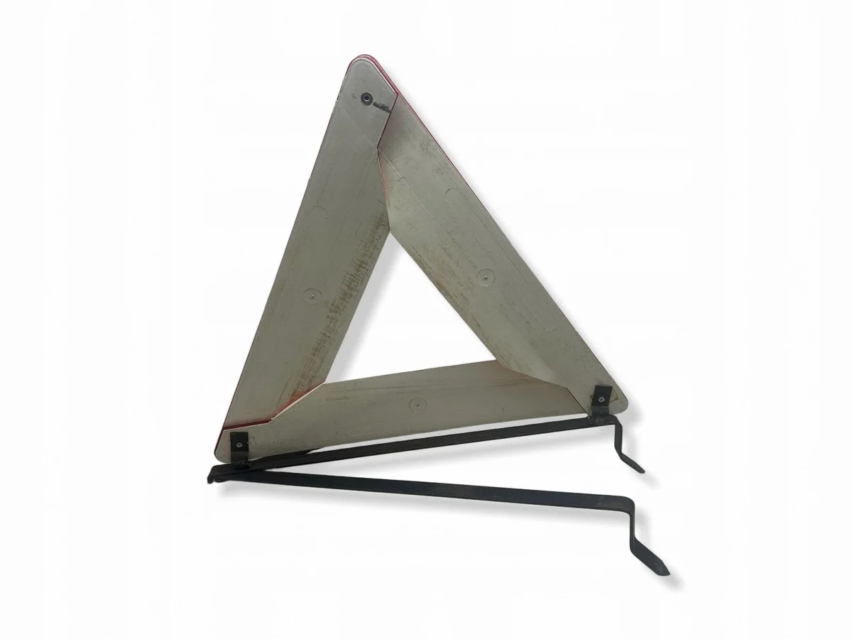 Volvo V70 Warning Triangle 2040E2133 image 3