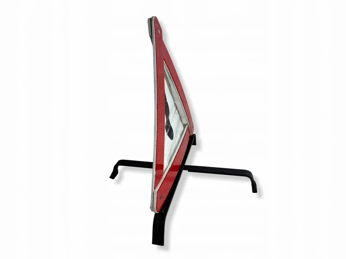 Honda Warning Triangle K23637 Used image 3
