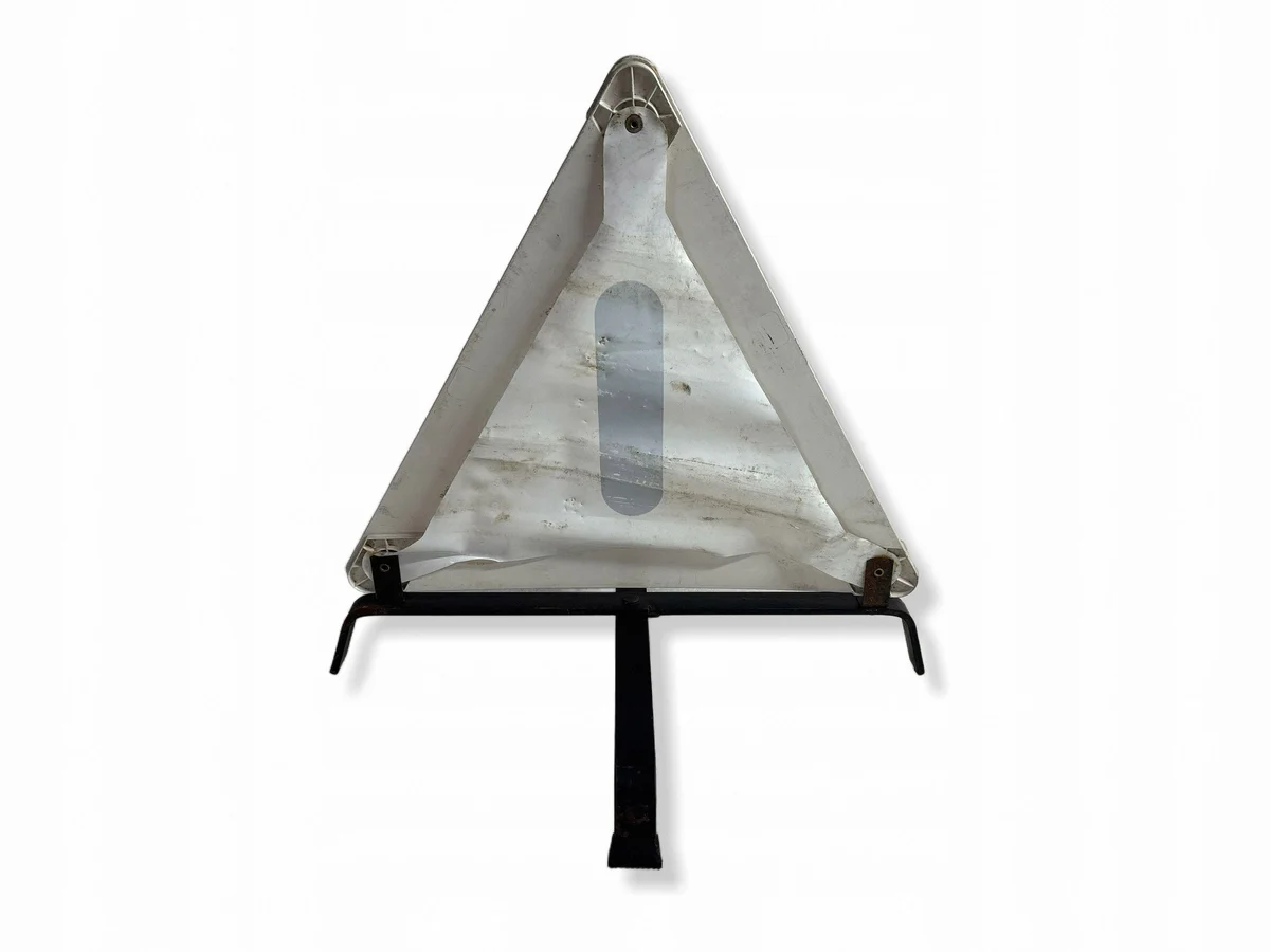 Honda Warning Triangle K23637 Used image 4