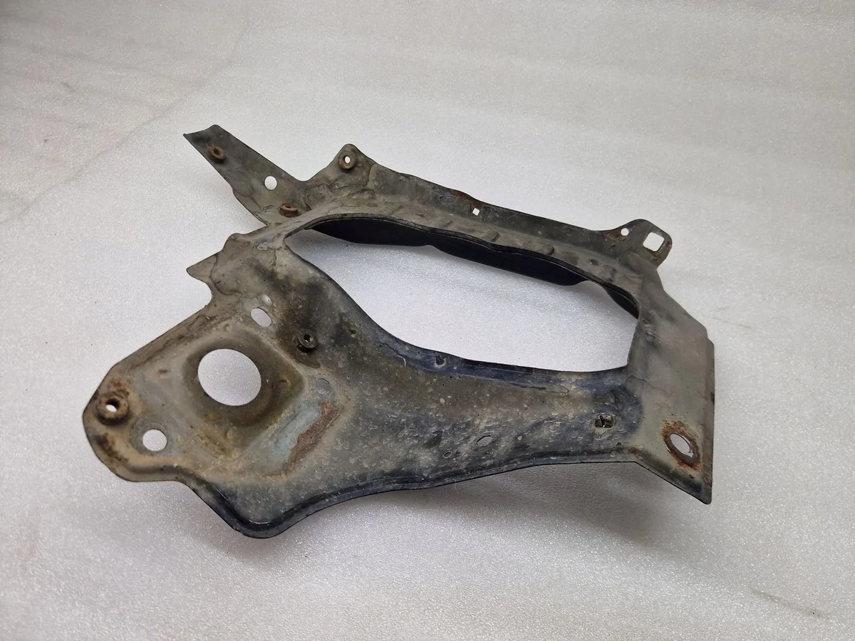 Opel Combo C Front Bumper Side Bracket Right image 3