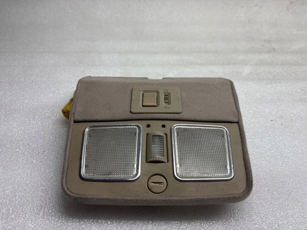 Lampada soffitto Jaguar XJ X40 usata ISA13788