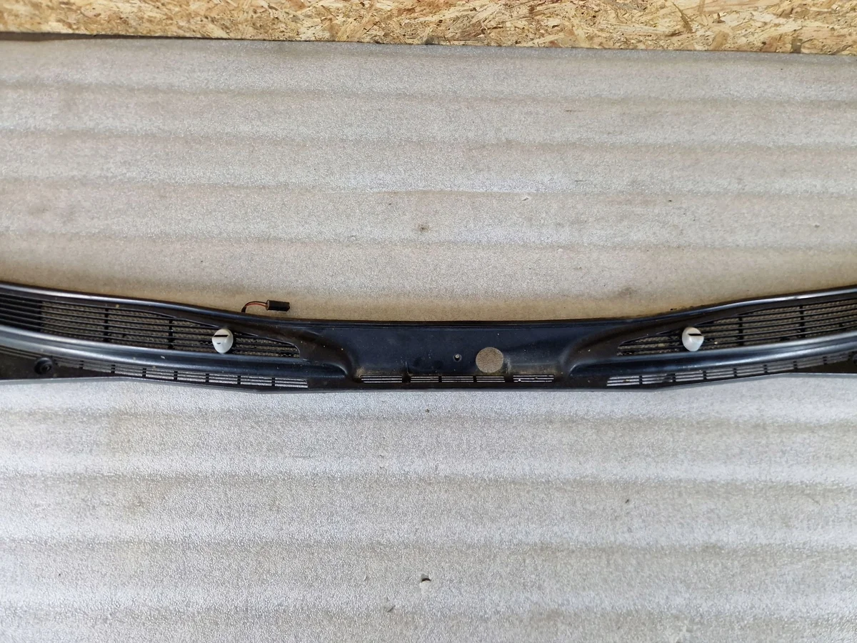 Jaguar XJ X40 Front Undertray BEC70845 image 5