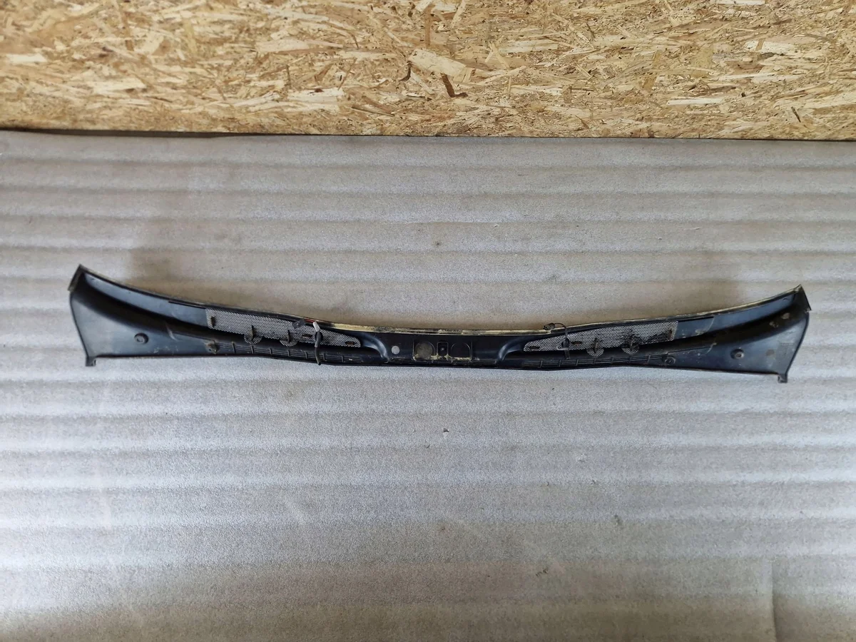 Jaguar XJ X40 Front Undertray BEC70845 image 10