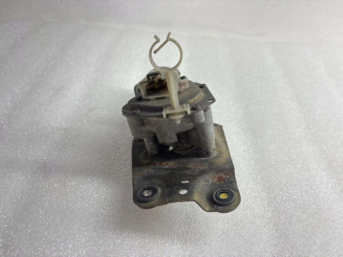 Motor limpiaparabrisas Opel Frontera B Usado image 3