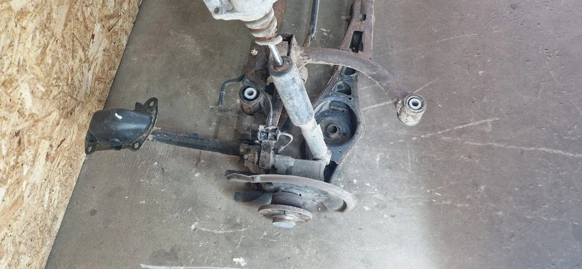 Sankis hinten für VW Passat B6 image 5