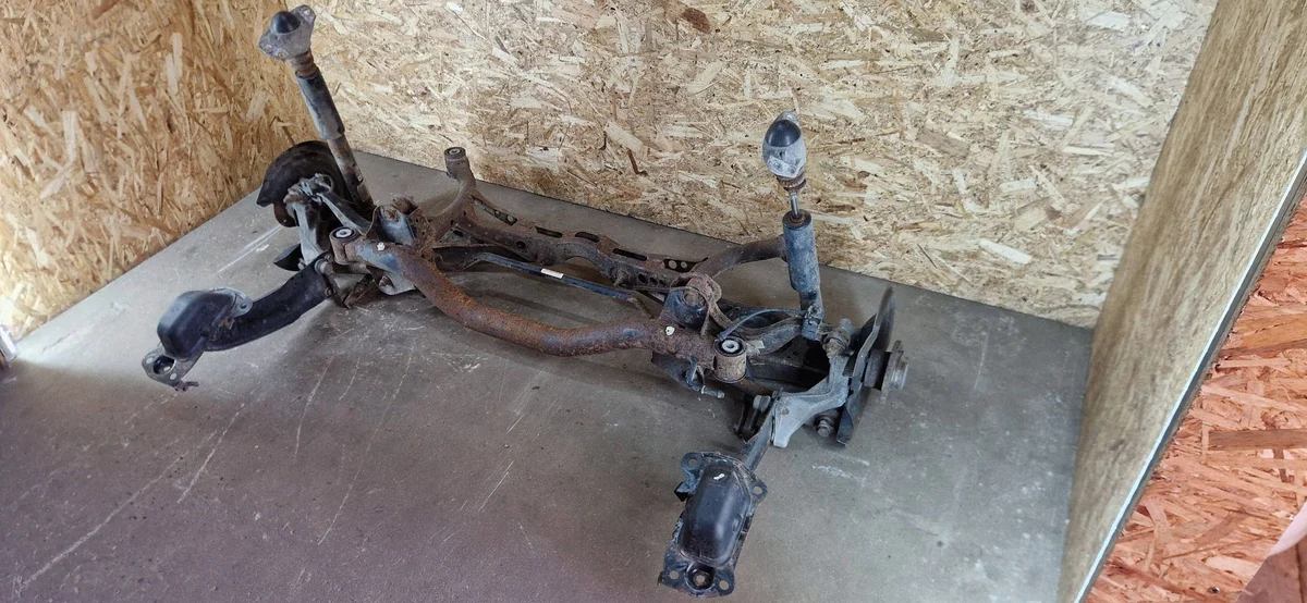 Sankis hinten für VW Passat B6 image 9