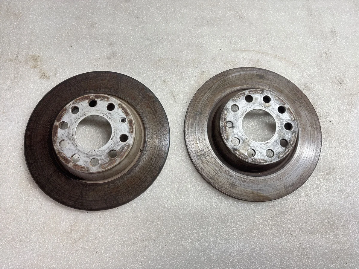 Tarcza hamulcowa tylna VW Passat B6 ISA13430