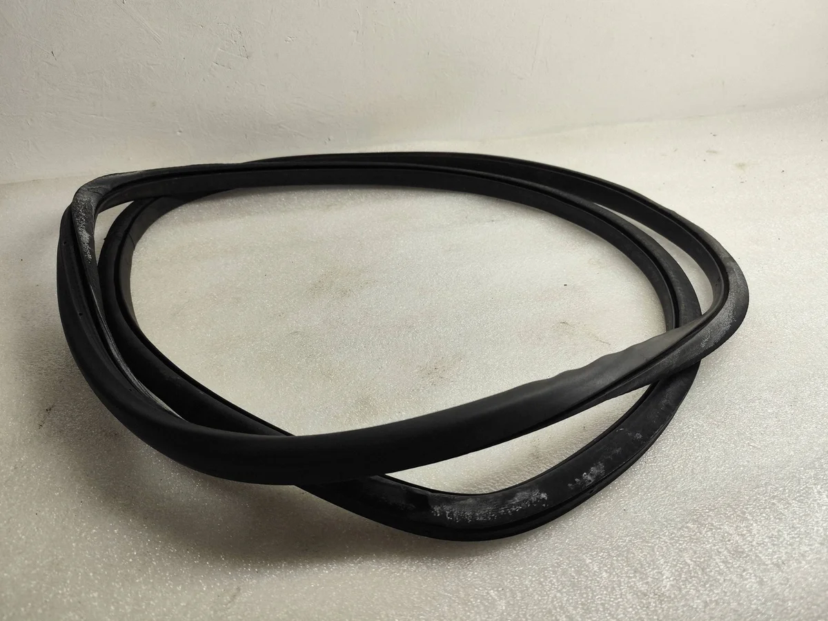 Vedação Porta Esquerda Passat B6 3C4867911B