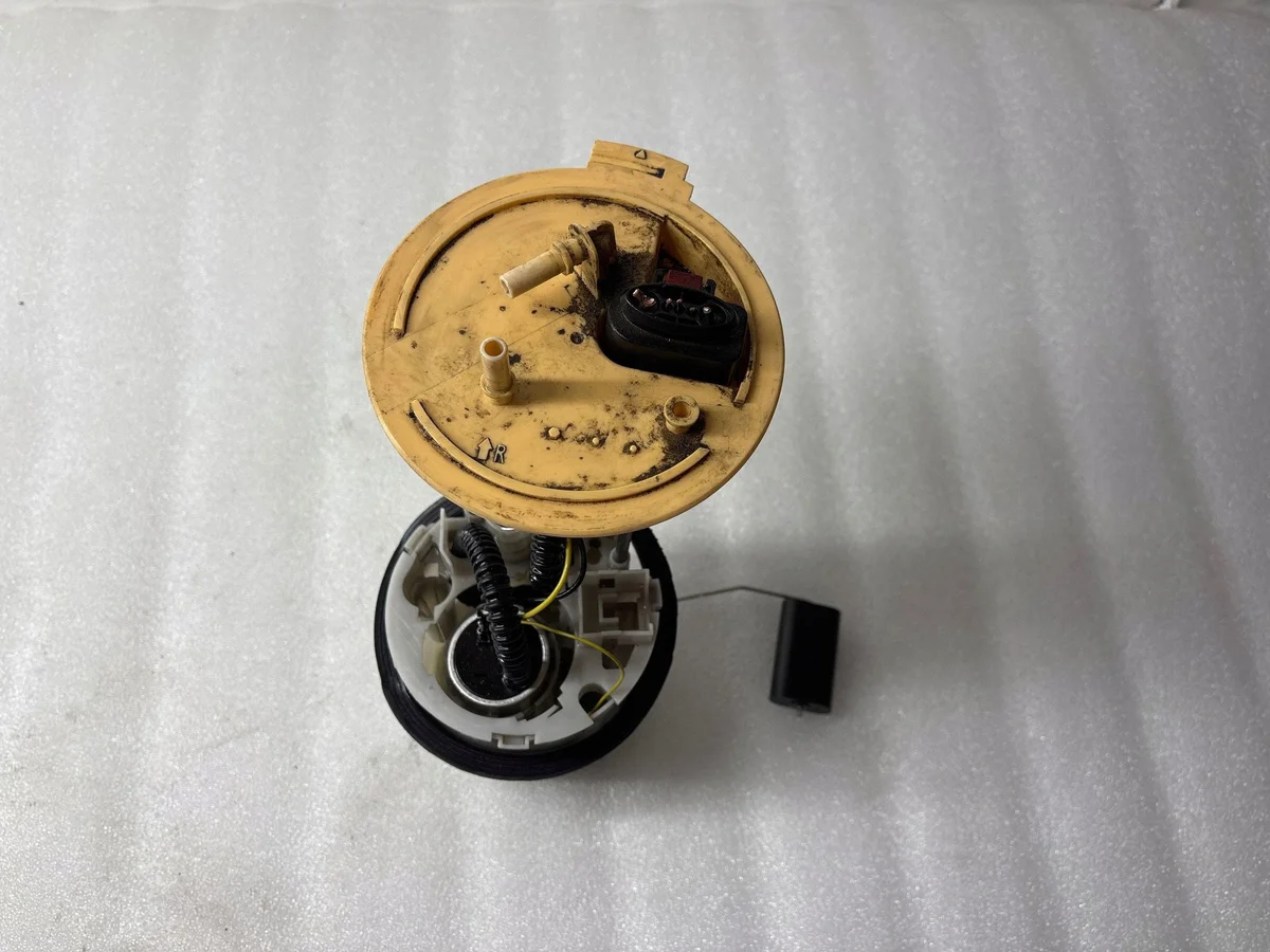 Bomba de Combustible VW Passat B6 ISA13338 image 3