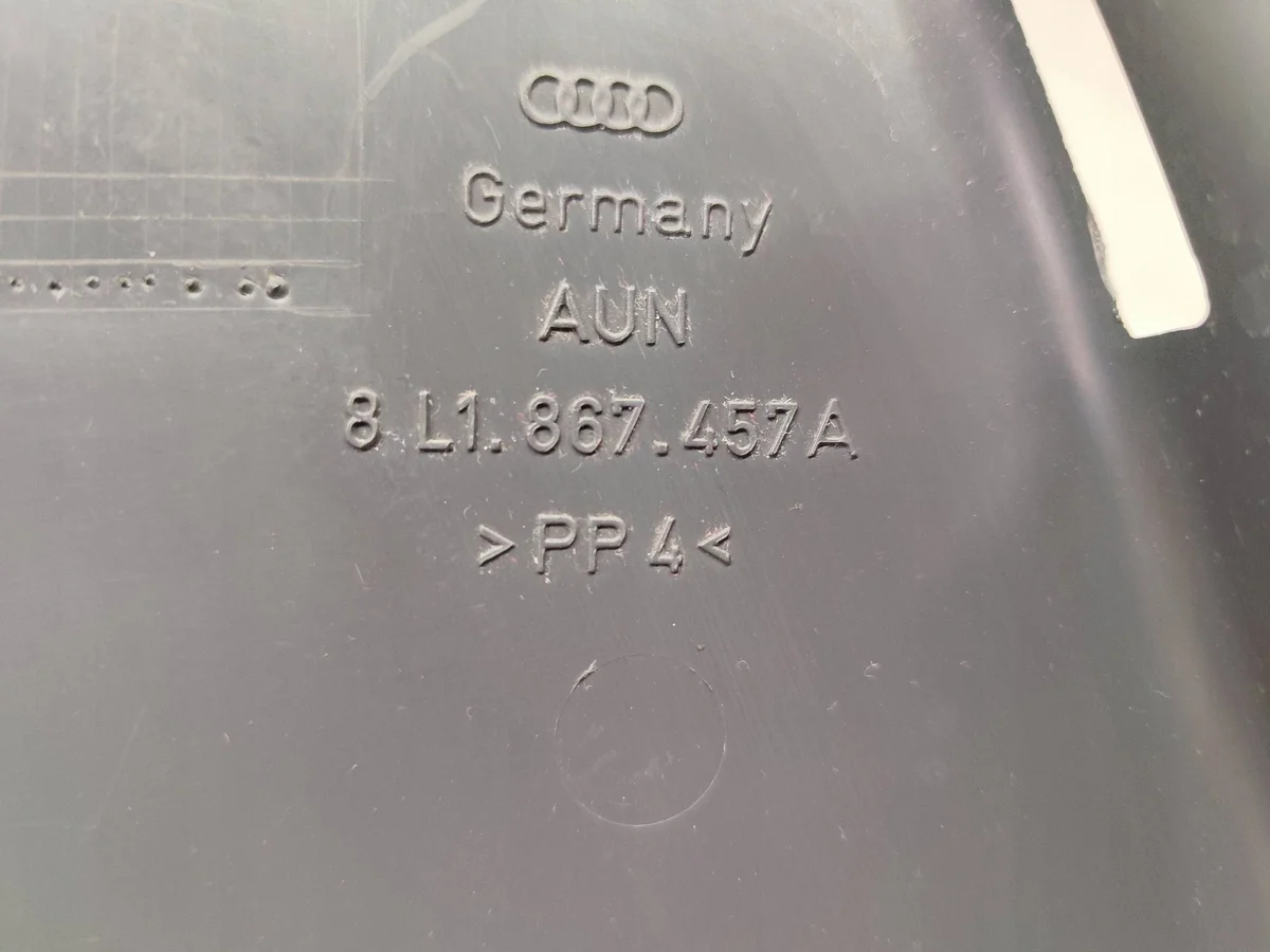 Audi A3 S3 8L 8L1867457A - Parte Interna Usata image 3