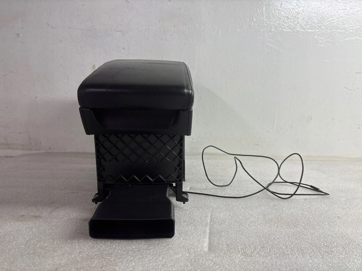 VW Passat B6 Console Armrest 3C0863319 image 5