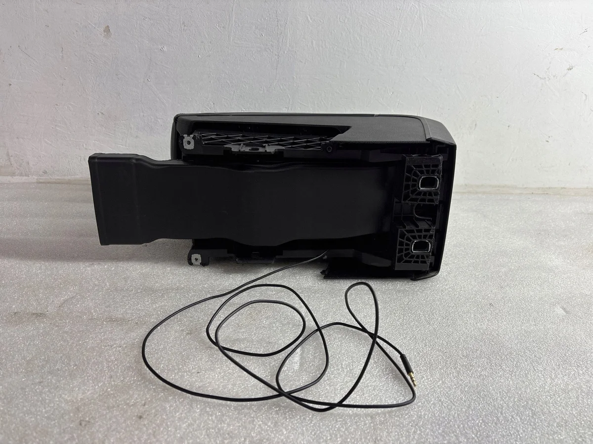 VW Passat B6 Console Armrest 3C0863319 image 8
