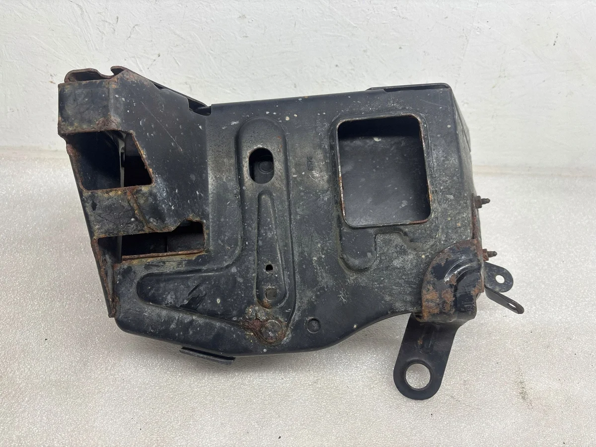 Alfa Romeo 145 146 Batterifäste ISA12805