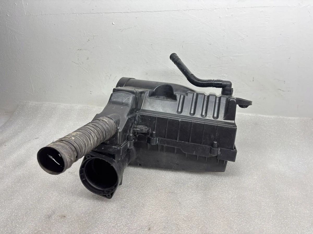 Air Filter Housing VW Passat B6 3C0129607AT