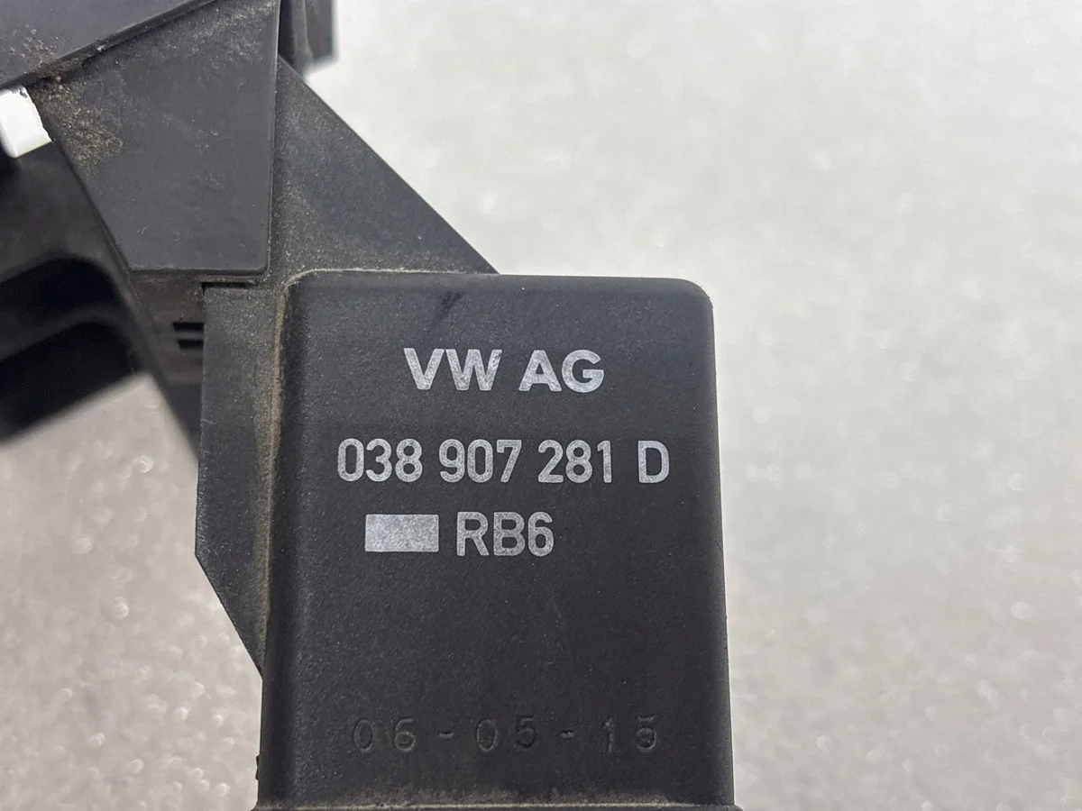 Glühzeitsteuergerät VW Passat B6 038907281D image 6