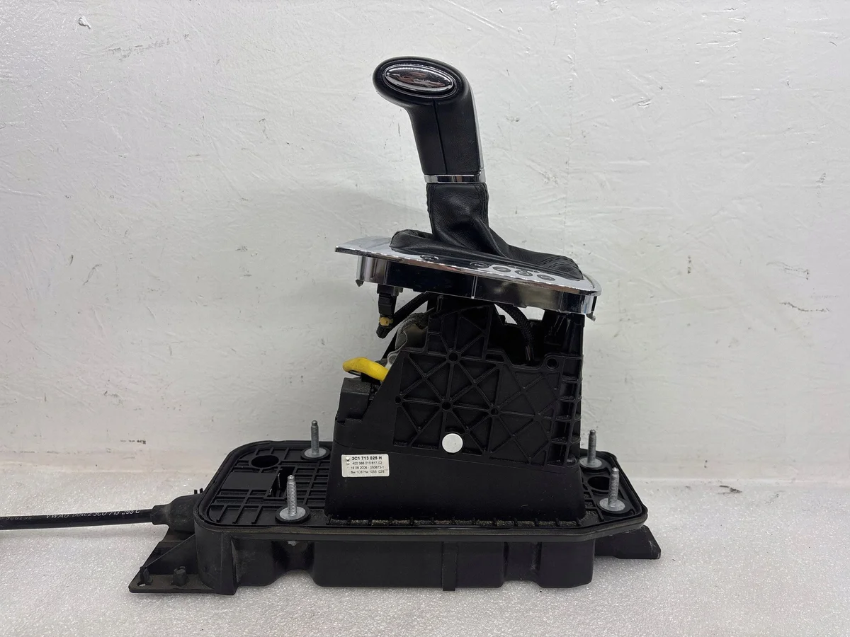 Levier de vitesse VW Passat B6 K0713061 image 4