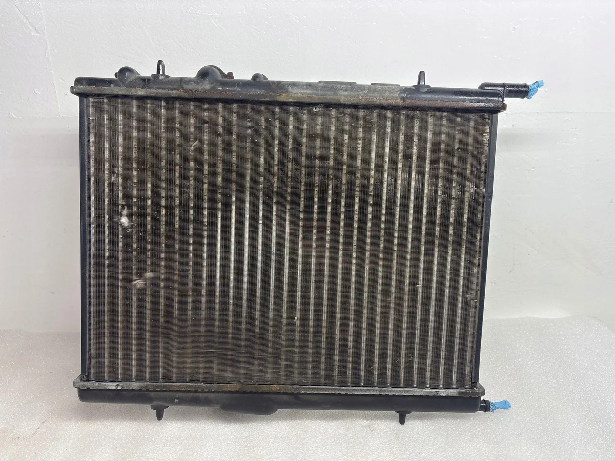 Kühler Wasser Peugeot 4007 PA66GF30 Gebraucht
