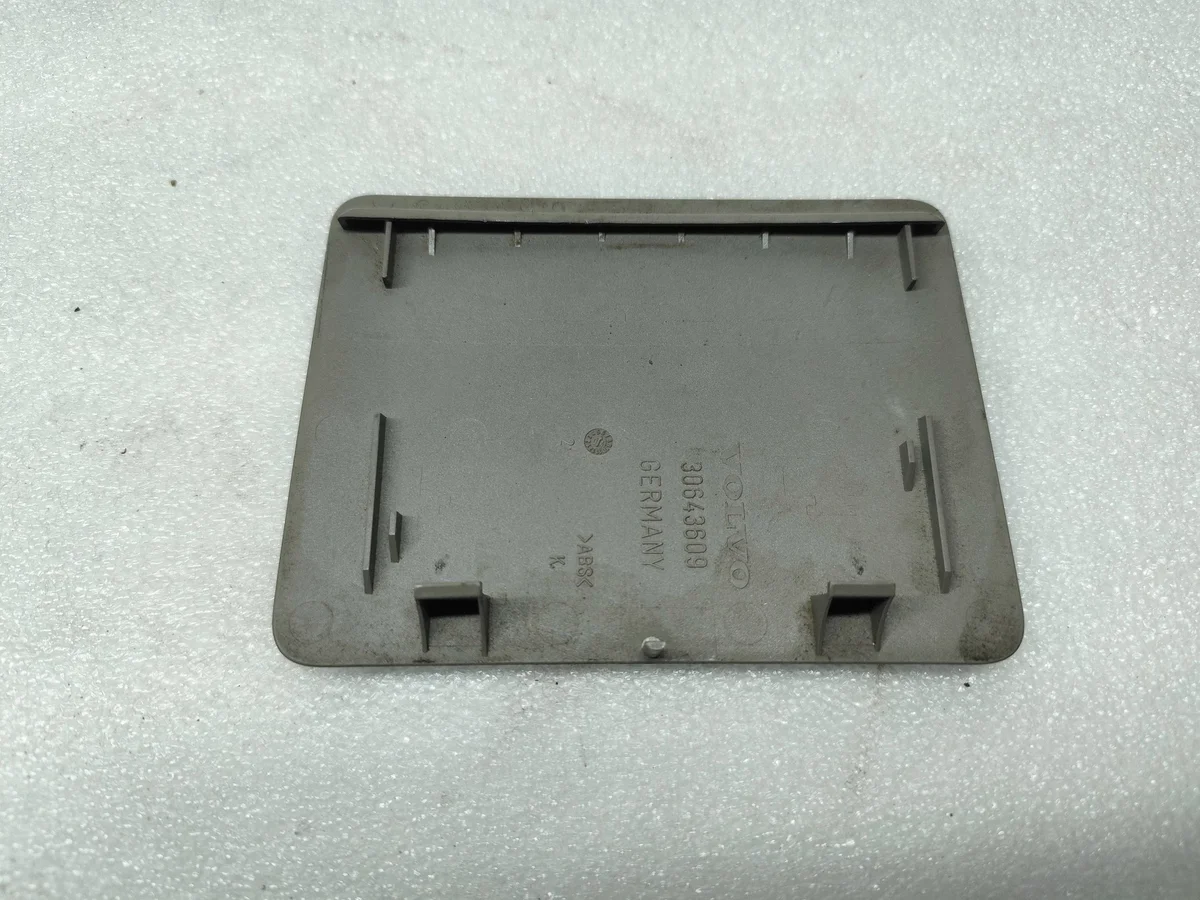 Parte interna Volvo XC70 30643609