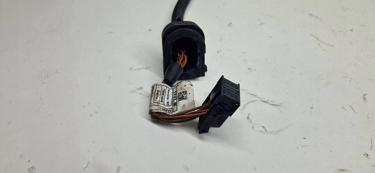 BMW 5 F10 F11 Injector Harness 7360616004B image 3