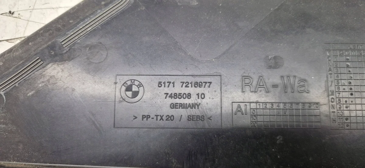BMW 5 F10 F11 Underpanel Höger 7216977 image 3