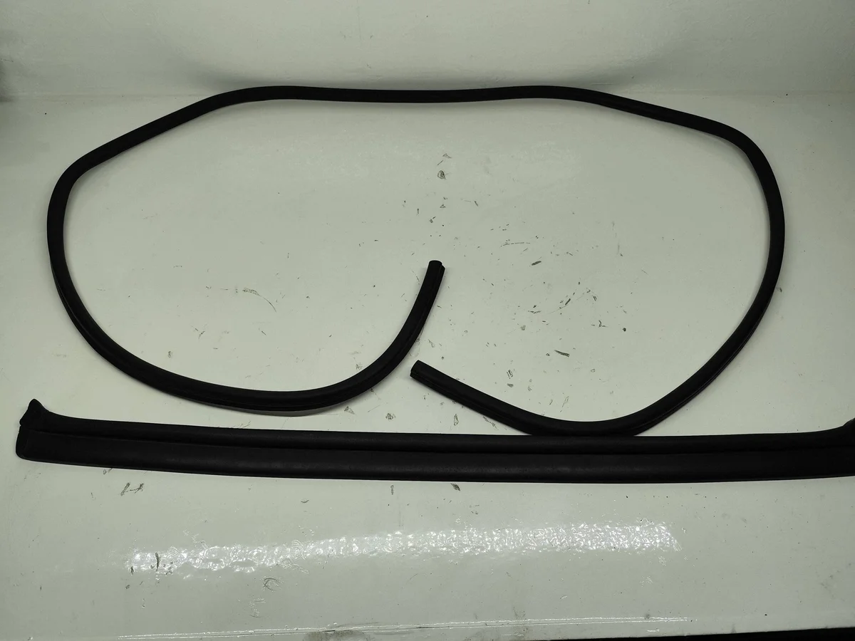 Joint de capot BMW 5 F10 F11 5176701903