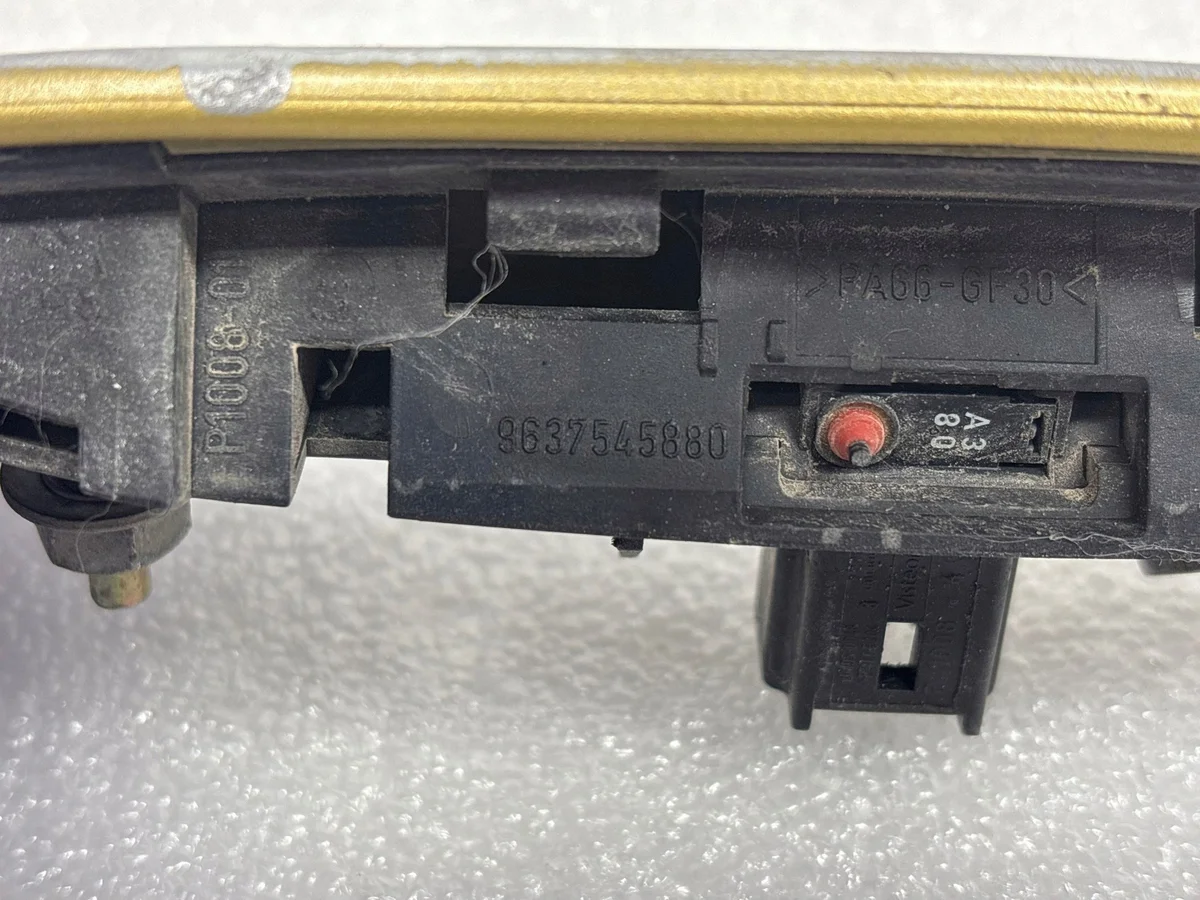 Microswitch Maçaneta Porta-Malas Peugeot 307 image 4