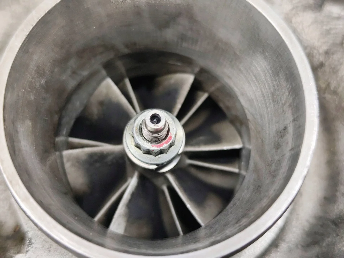 Turbo BMW E60 E61 2.5 Diesel image 4