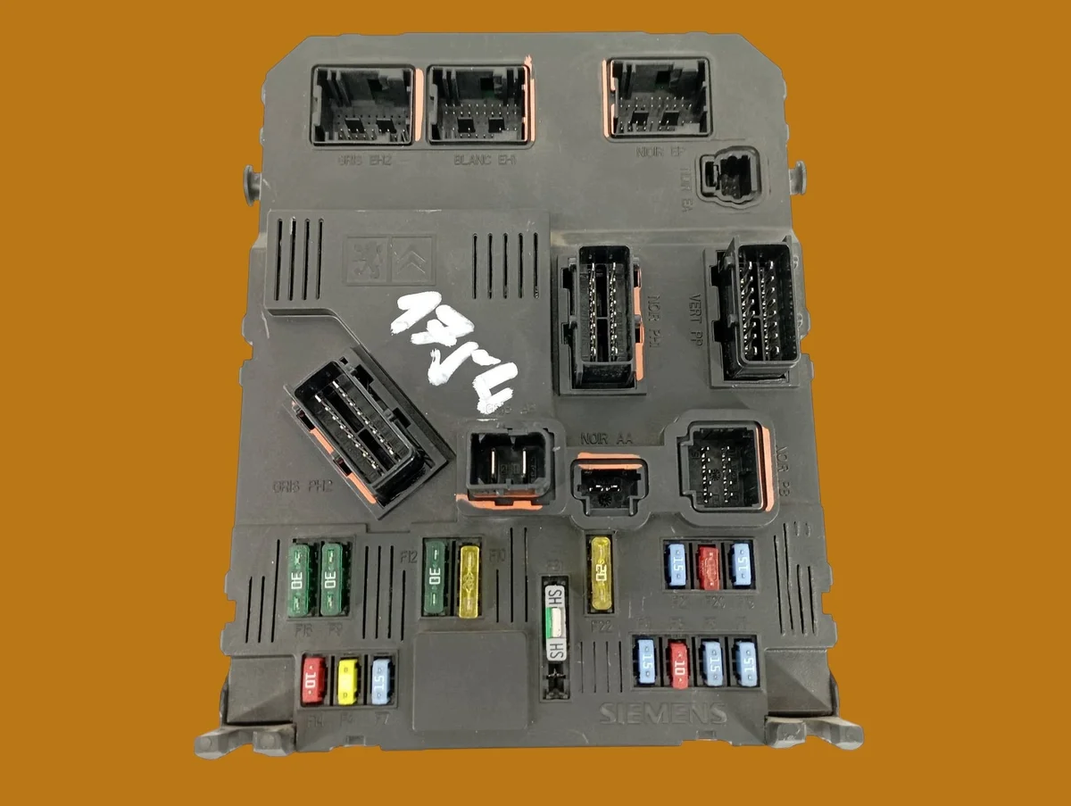 Caja BSI Peugeot 407 I 9655221080 S02 Usado
