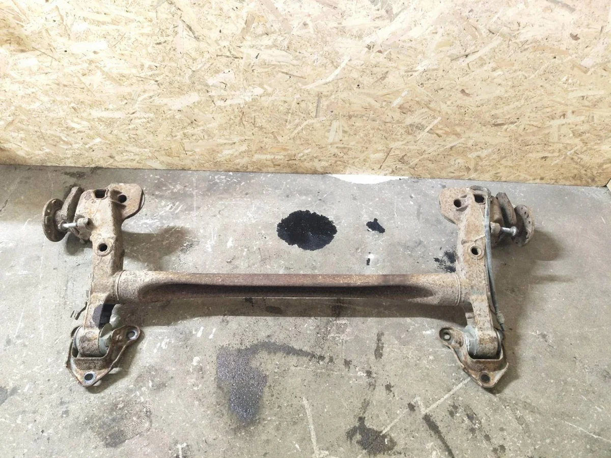 Sanki arrière Opel Astra H ISA8837
