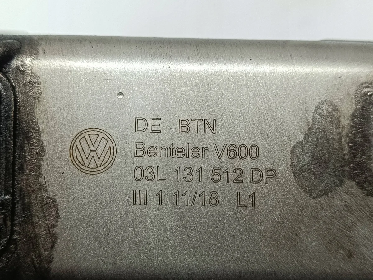 Válvula EGR Volkswagen 03L131512DP Usada image 5
