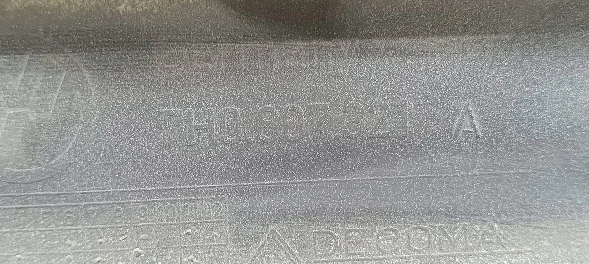 Angolare paraurti posteriore VW Multivan T5 image 3