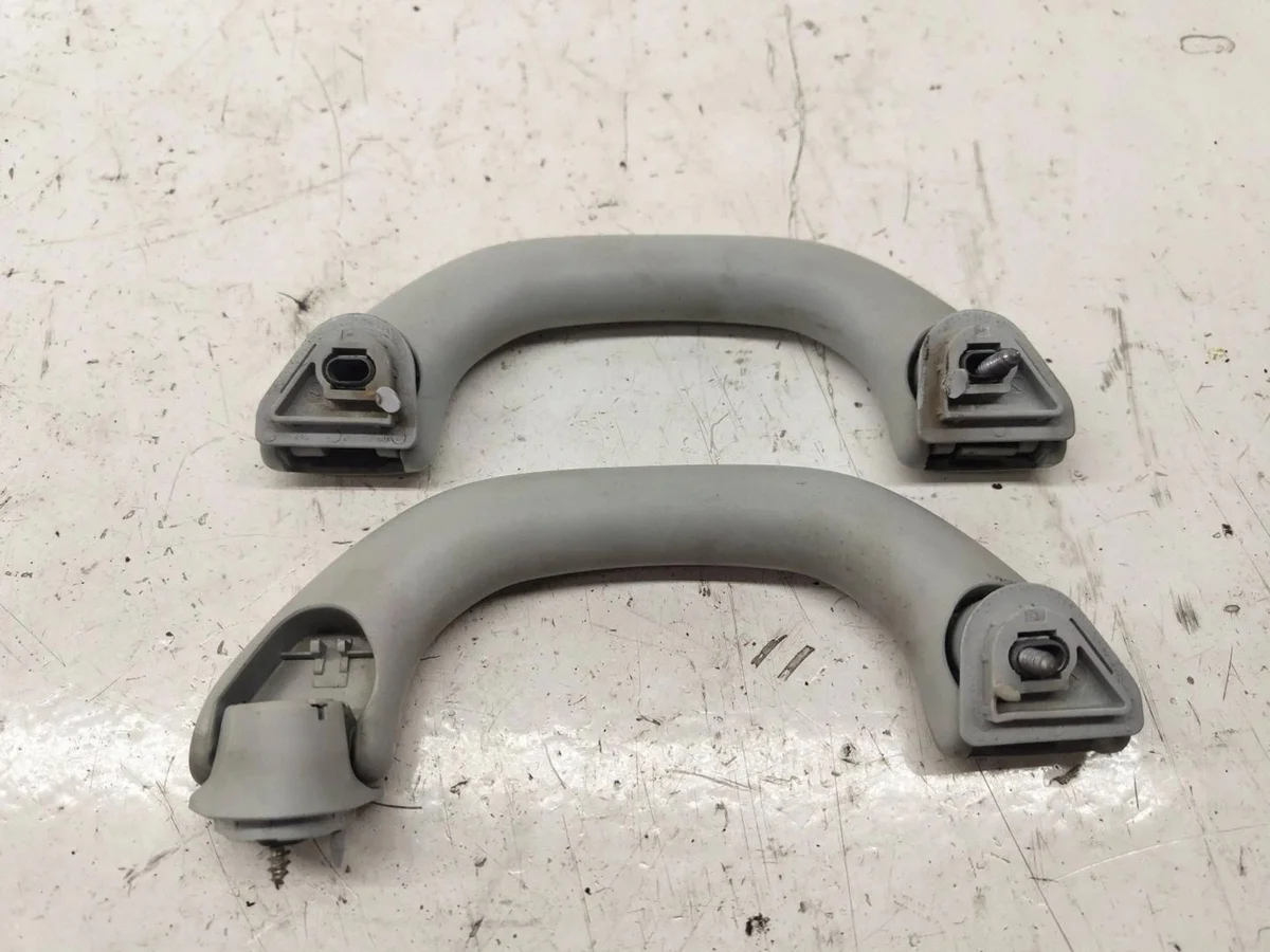 Kahva kattoverhoiluun VW OE 2k0857607e