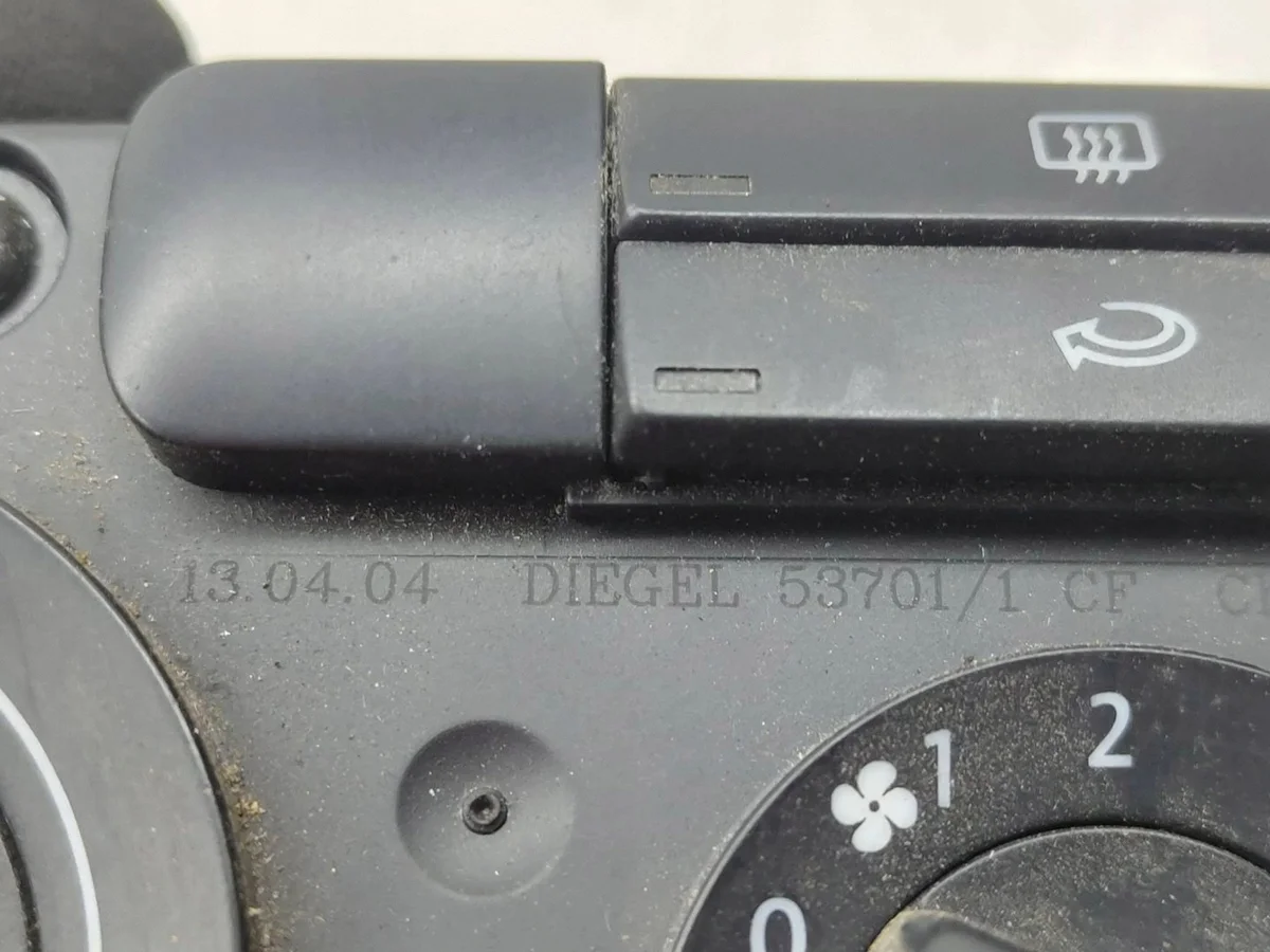 Painel de Ar Condicionado VW Golf V 537011 image 4