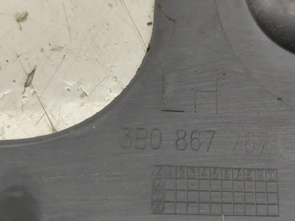 VW Passat B5.5 Interior Part 3B0867767 image 3