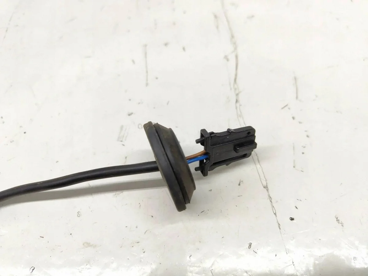 Serratura sportello carburante VW Golf V 5N0810773B
