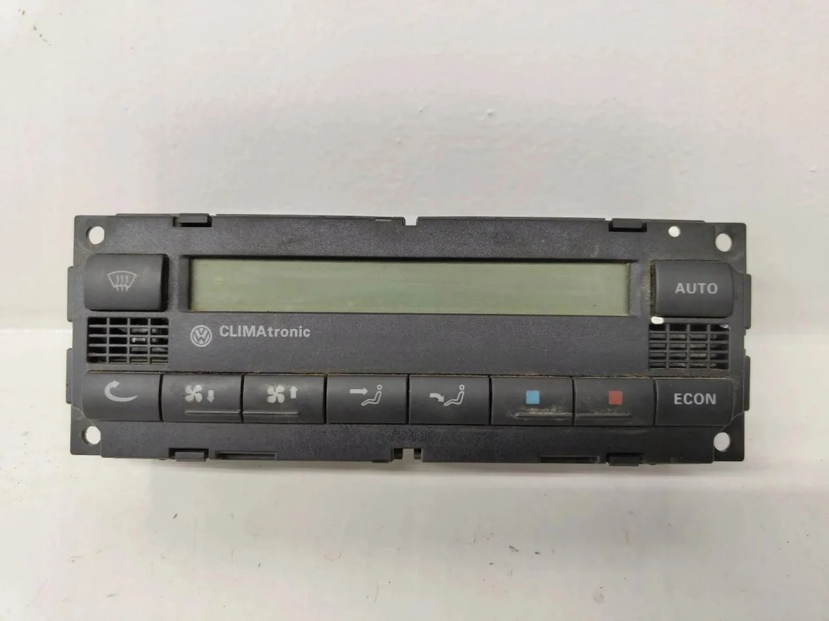 Painel de AC Volkswagen Passat B5 Usado