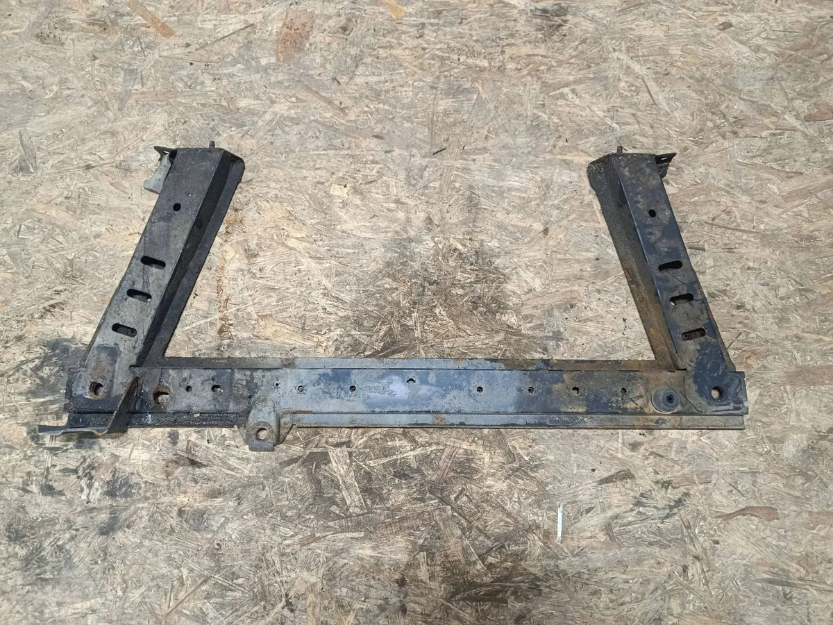 Soporte Radiador Renault Kangoo II 357105k