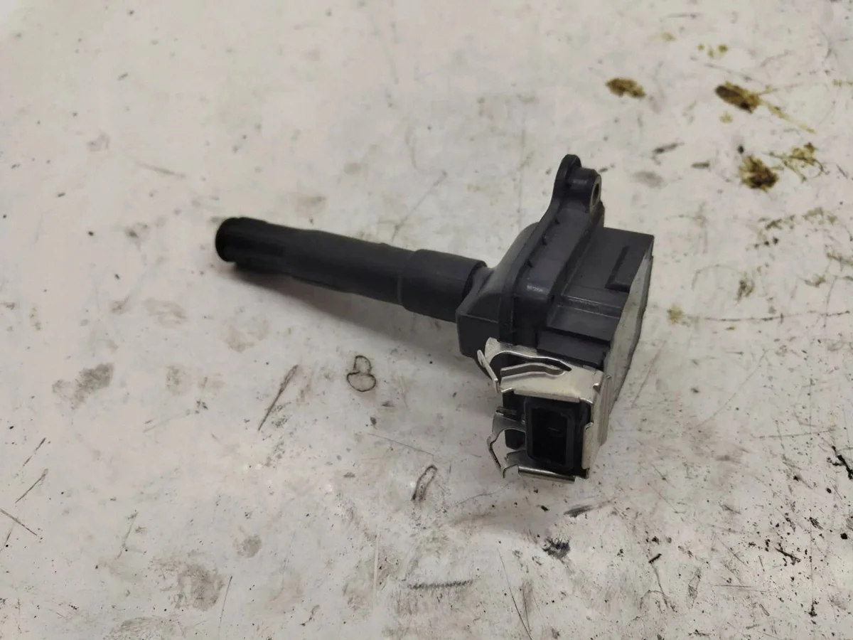 Tändspole Audi A4 S4 B5 8D 0040100013