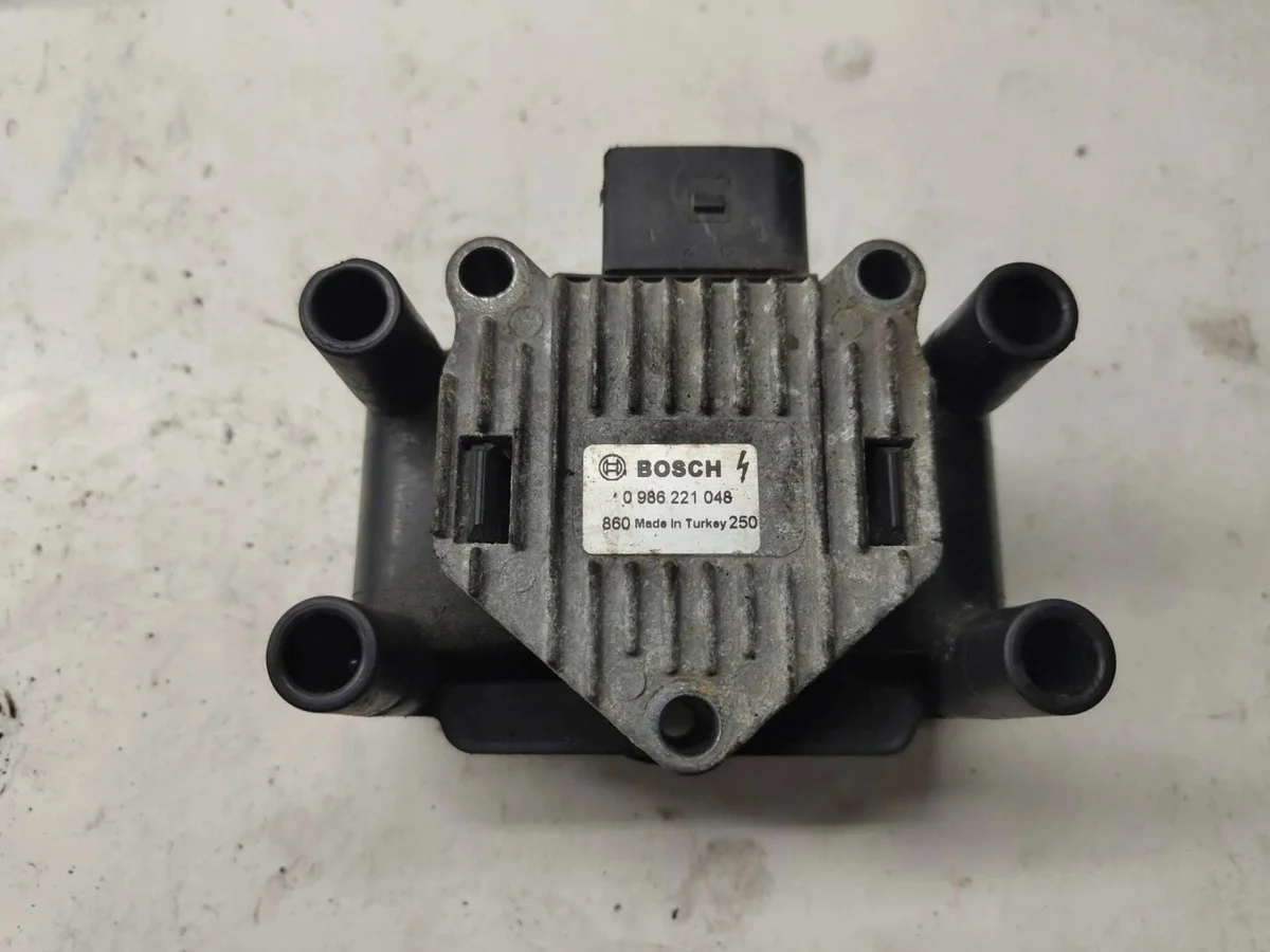 Sytytyspuola Audi A3 S3 8L 0986221048
