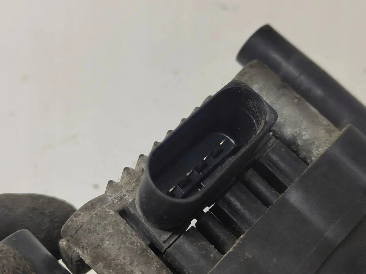 Ignition Coil Audi A3 S3 8L 0986221048 image 3