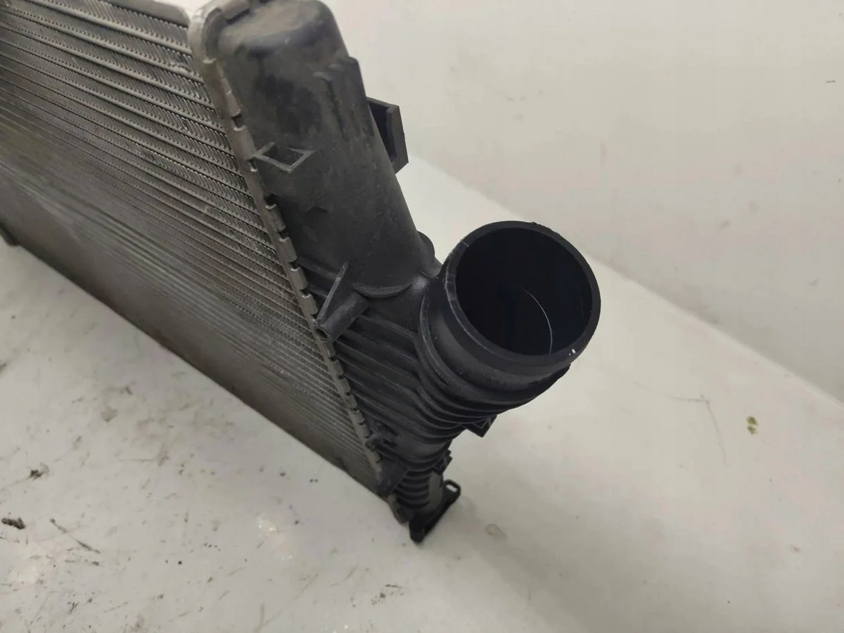 Radiateur eau Saab 9-3 Ver2 PA66GF35 image 4