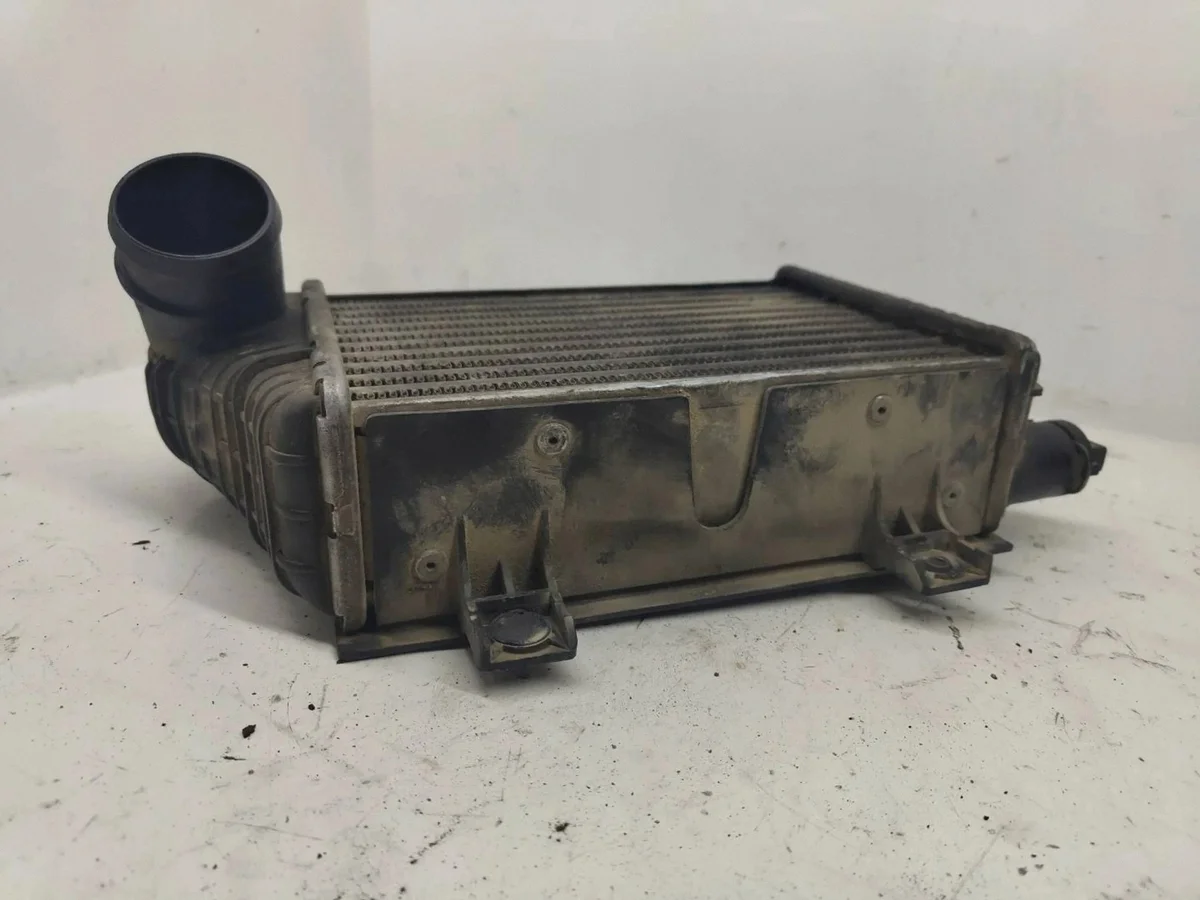 VW T4 2.5 TDI Intercooler 701145805A image 3